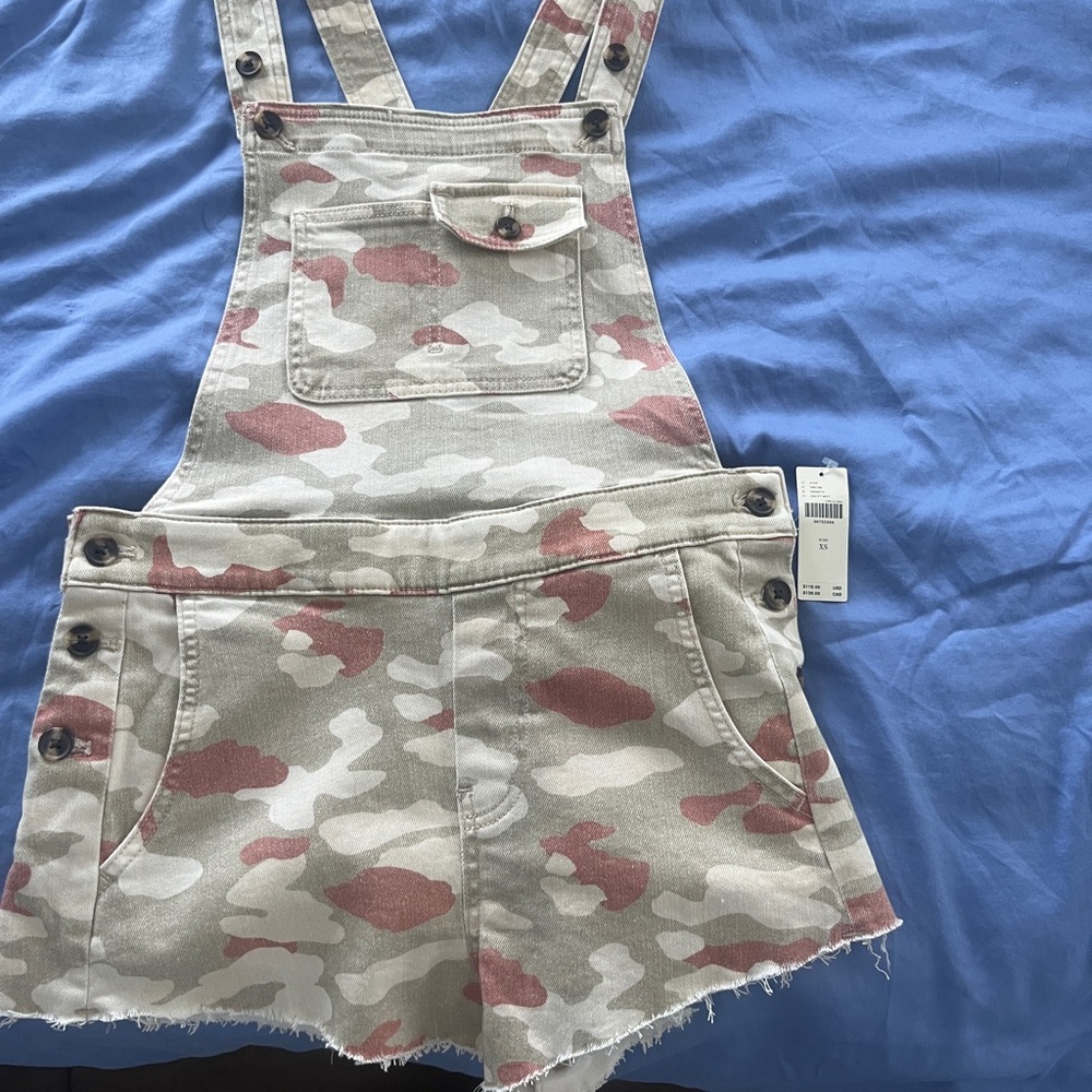 Pilcro Pink and Cream Camouflage Women Shorts Cargos